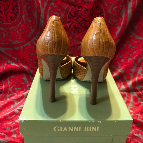 Gently used pump - Picture 3 of 3